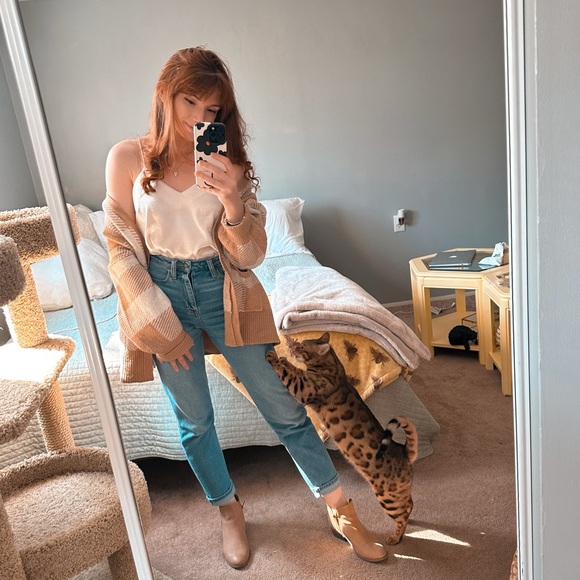 Meet your Posher, Sarah - Picture 1 of 1